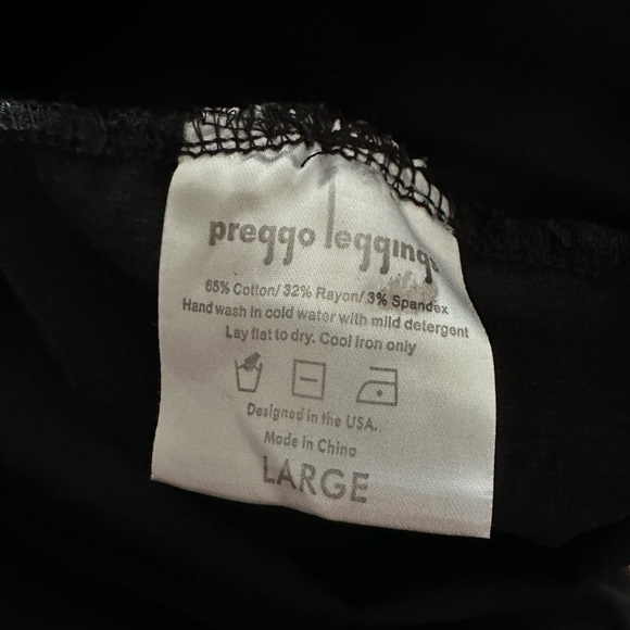 Blackout Moto maternity leggings - Picture 6 of 7